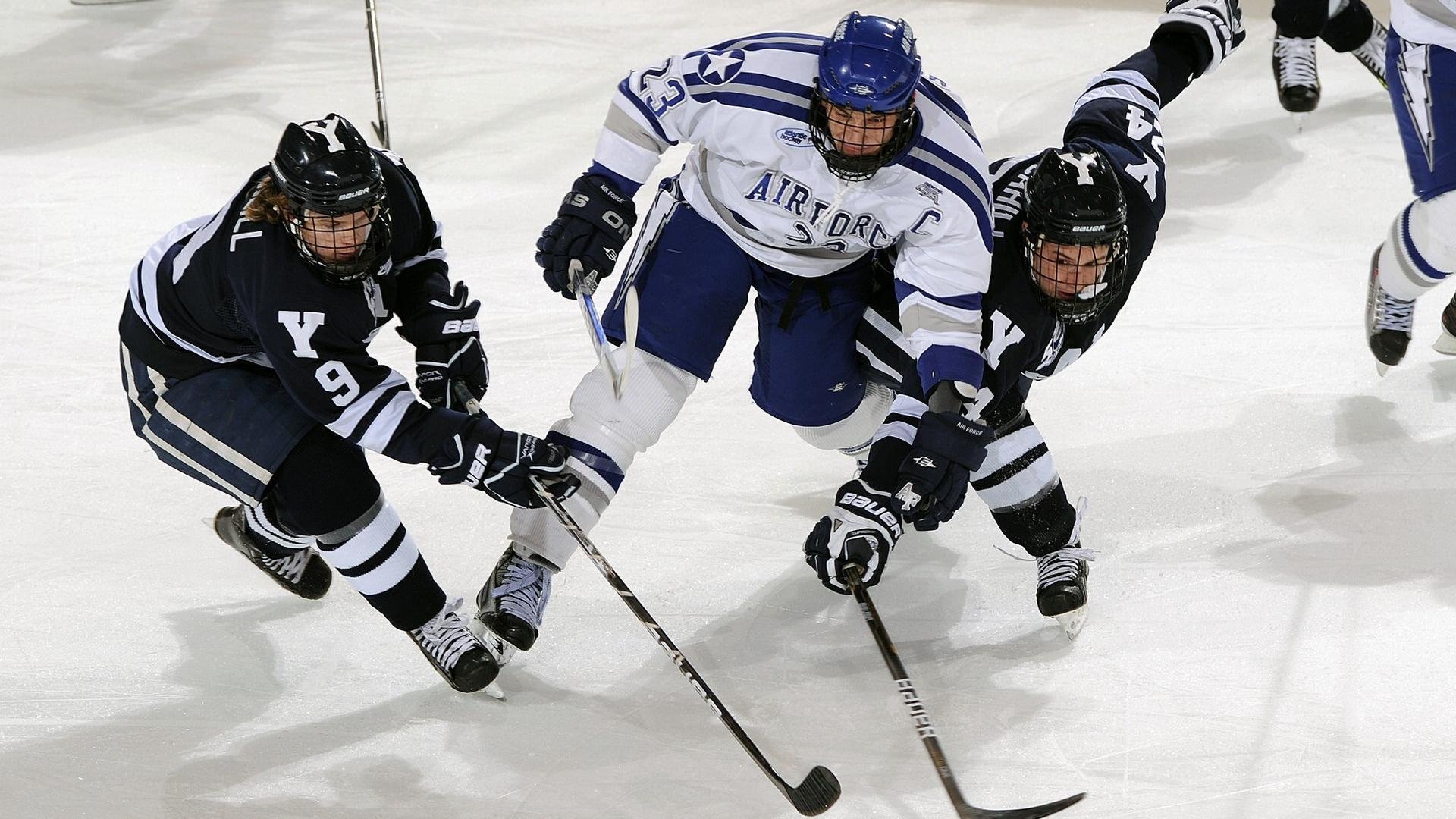 德甲媒体点赞本赛季表现出色的青训体系,德甲青训政策